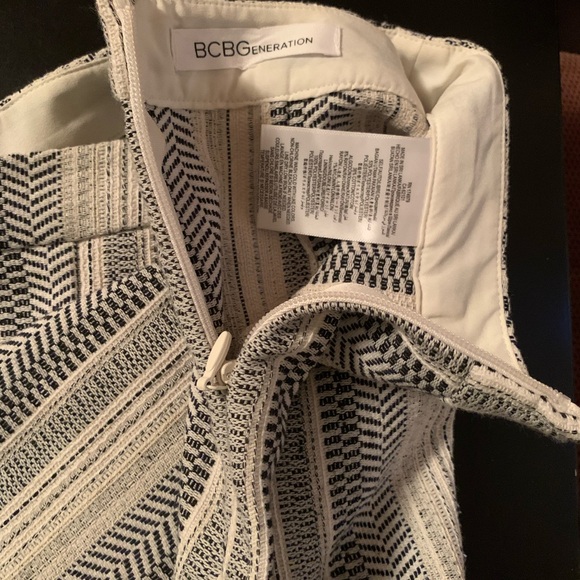 BCBGeneration High Waist Black And White Striped Shorts - Picture 5 of 7